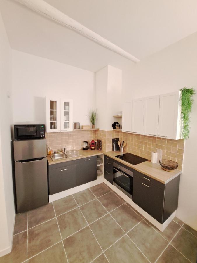 Lumineux , Centre Appartement *